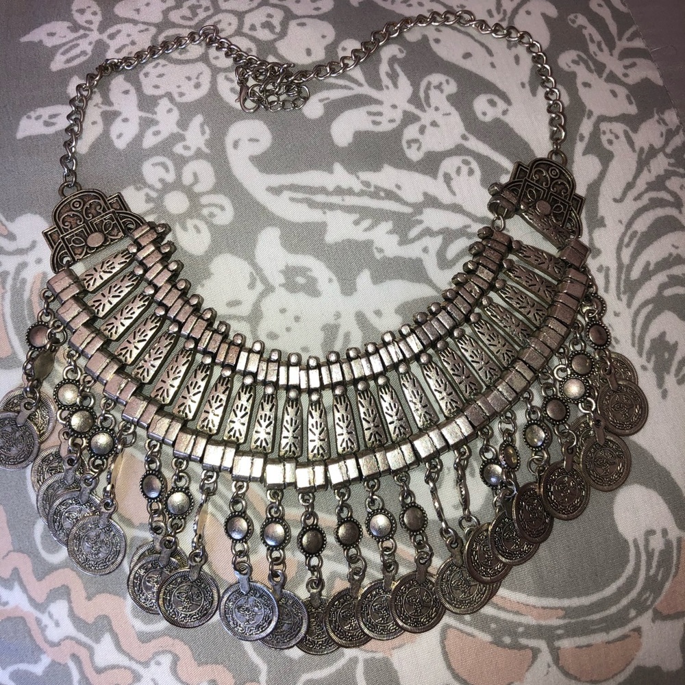 Cute silver necklace